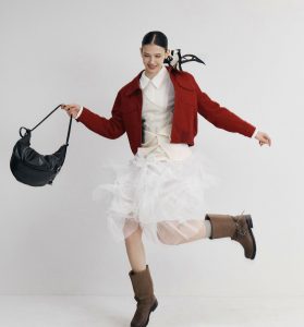 엄마들 모임 미니백으로 자신...